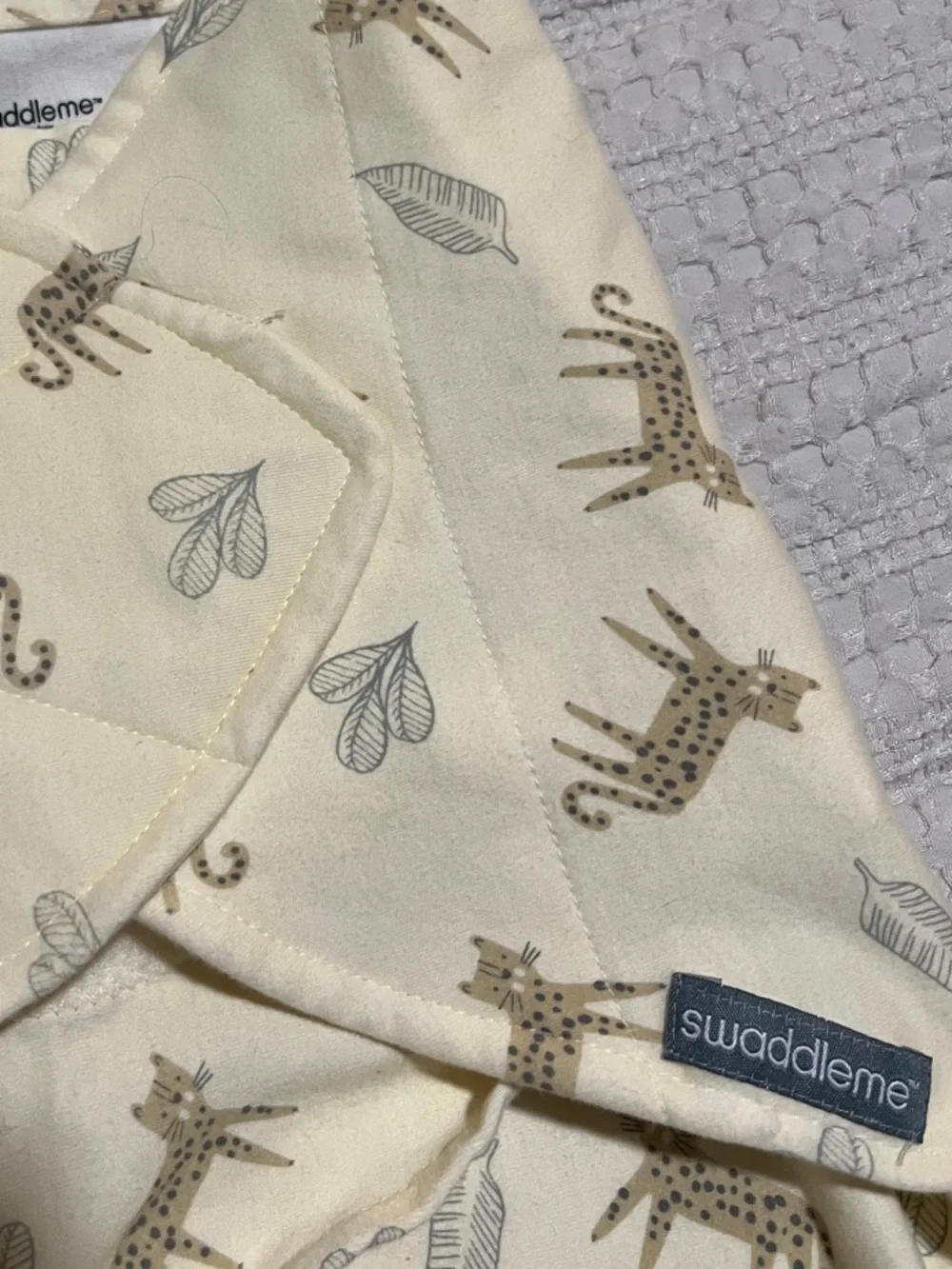 SwaddleMe Cream Giraffe Print Infant Swaddle